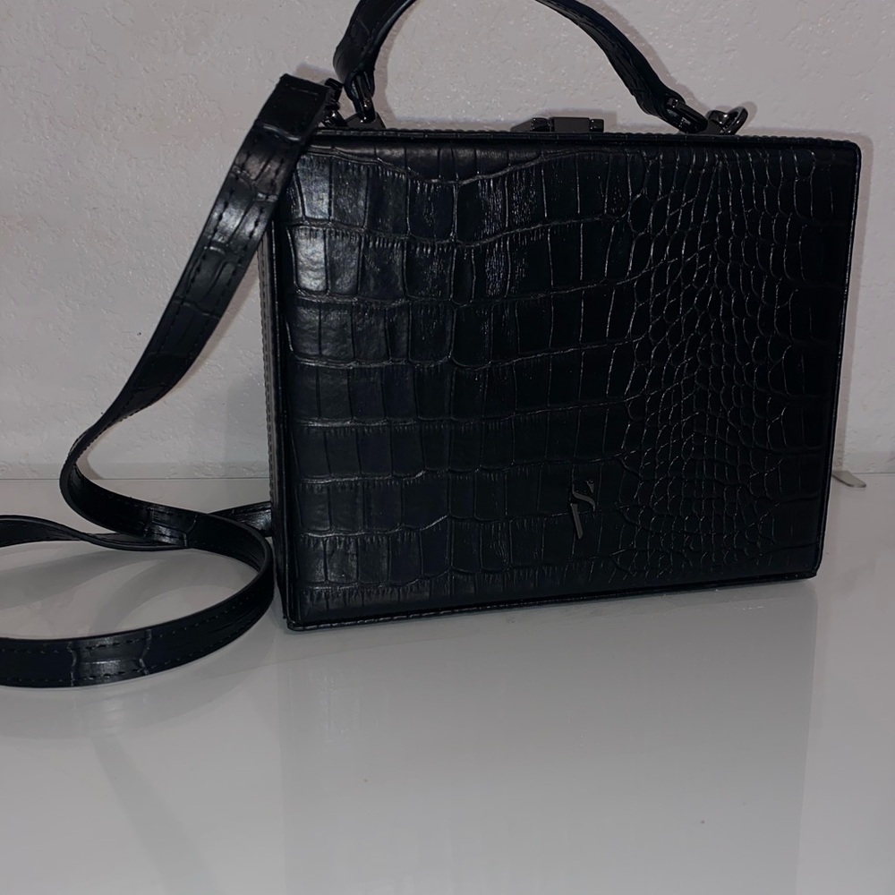 Simply Vera Vera Wang Black Croc-Embossed Leather Briefcase Crossbody